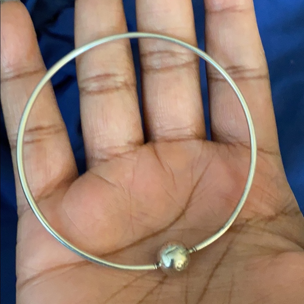 ❌SOLD ❌Pandora essence bracelet